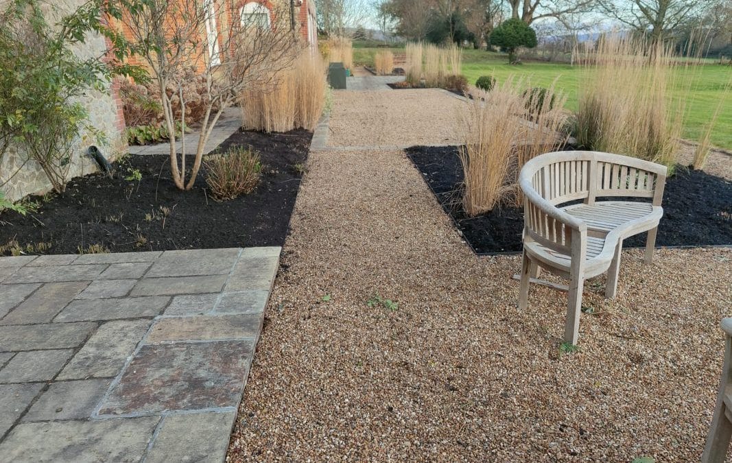 Nature’s Blanket: The Benefits of Mulching Your Garden in Autumn