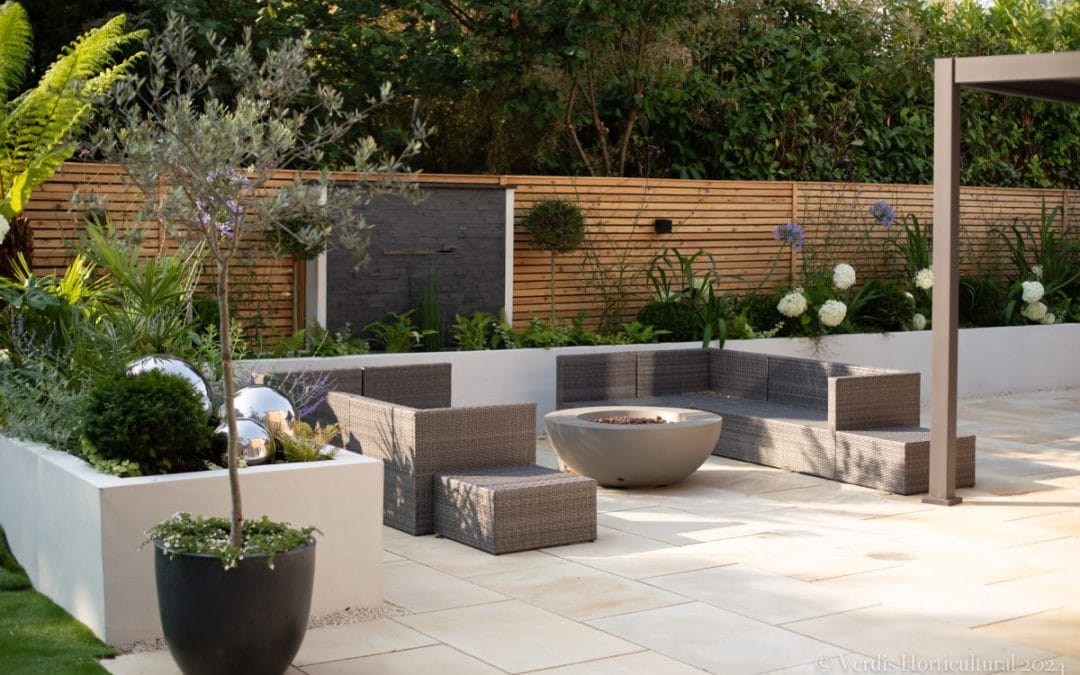 garden design patio fire pit flower bed plants outdoor seating
