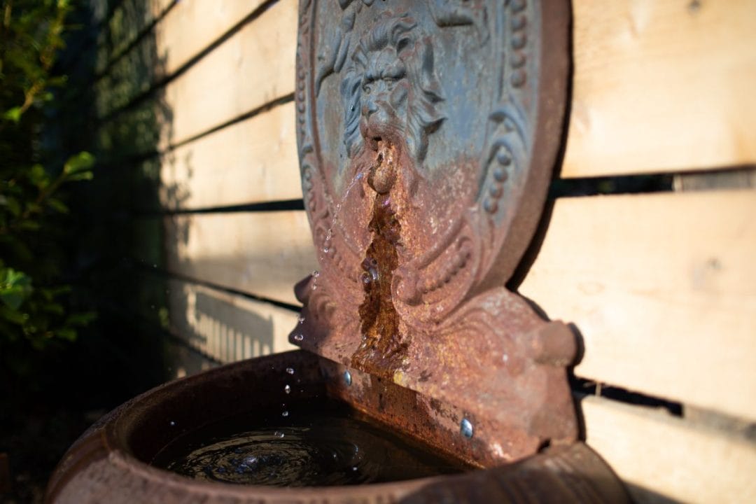 gardening garden design landscaping Surrey fountain water feature water bowl