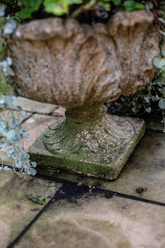 Set of Four Composite Stone Acanthus-Style Garden Urns - Image 4